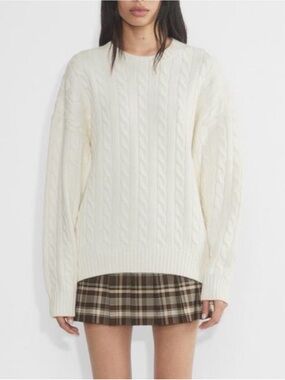 NWOT Aritzia Sunday Best Cable-Knit Crewneck Sweater in Whisper White - medium